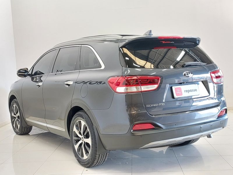 KIA SORENTO 3.3 V6 GASOLINA EX 7L AUTOMATICO 2015/2016 BETIOLO NOVOS E SEMINOVOS LAJEADO / Carros no Vale