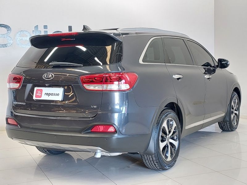 KIA SORENTO 3.3 V6 GASOLINA EX 7L AUTOMATICO 2015/2016 BETIOLO NOVOS E SEMINOVOS LAJEADO / Carros no Vale