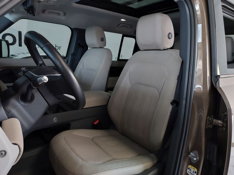 Land Rover DEFENDER 2.0 P300 GASOLINA 110 SE AWD AUTOMÁTICO 2020/2020 BETIOLO NOVOS E SEMINOVOS LAJEADO / Carros no Vale