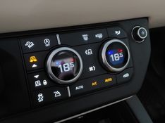 Land Rover DEFENDER 2.0 P300 GASOLINA 110 SE AWD AUTOMÁTICO 2020/2020 BETIOLO NOVOS E SEMINOVOS LAJEADO / Carros no Vale