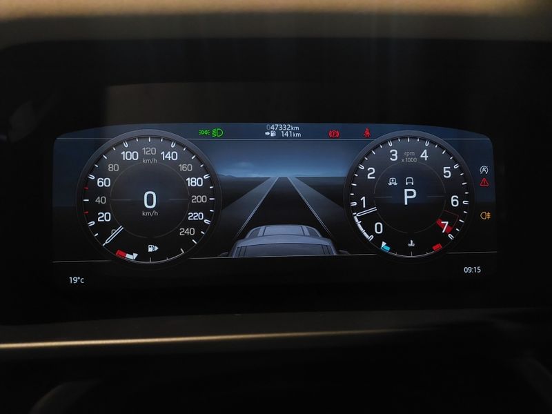 Land Rover DEFENDER 2.0 P300 GASOLINA 110 SE AWD AUTOMÁTICO 2020/2020 BETIOLO NOVOS E SEMINOVOS LAJEADO / Carros no Vale