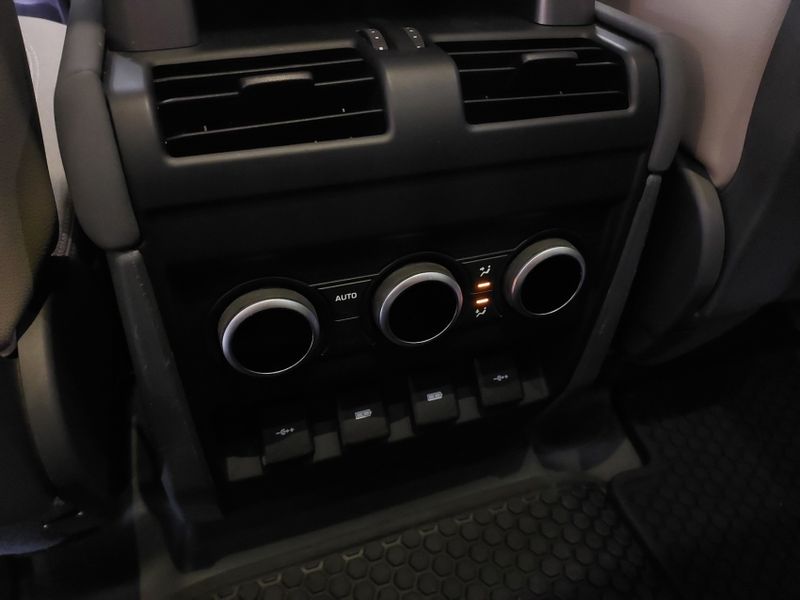 Land Rover DEFENDER 2.0 P300 GASOLINA 110 SE AWD AUTOMÁTICO 2020/2020 BETIOLO NOVOS E SEMINOVOS LAJEADO / Carros no Vale