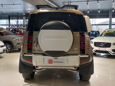 Land Rover DEFENDER 2.0 P300 GASOLINA 110 SE AWD AUTOMÁTICO 2020/2020 BETIOLO NOVOS E SEMINOVOS LAJEADO / Carros no Vale