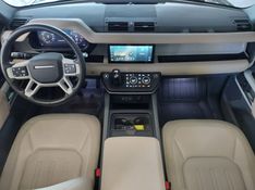 Land Rover DEFENDER 2.0 P300 GASOLINA 110 SE AWD AUTOMÁTICO 2020/2020 BETIOLO NOVOS E SEMINOVOS LAJEADO / Carros no Vale