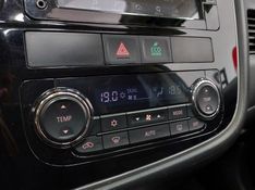 Mitsubishi OUTLANDER 2.2 4X4 16V DIESEL 4P AUTOMÁTICO 2017/2018 BETIOLO NOVOS E SEMINOVOS LAJEADO / Carros no Vale