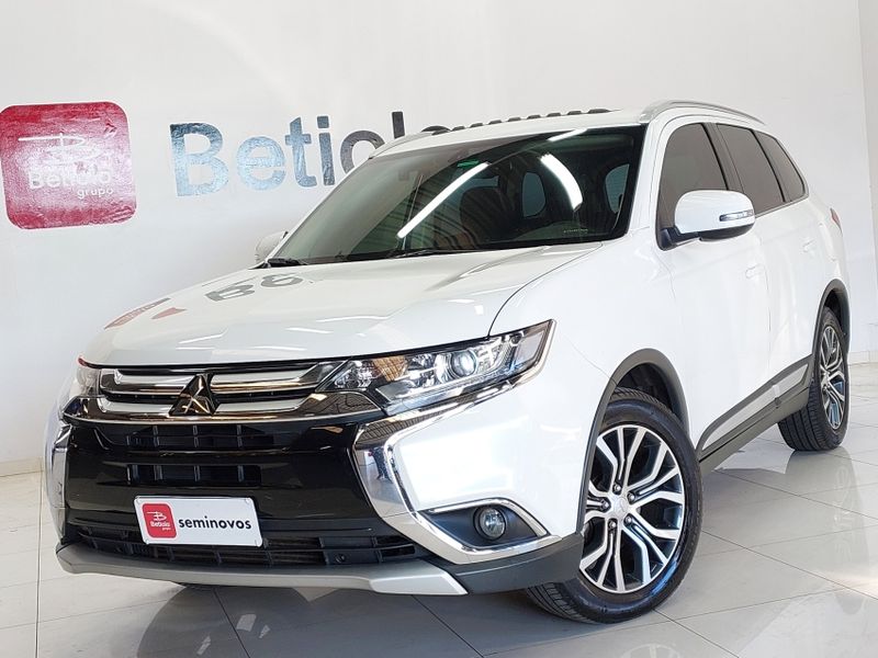 Mitsubishi OUTLANDER 2.2 4X4 16V DIESEL 4P AUTOMÁTICO 2017/2018 BETIOLO NOVOS E SEMINOVOS LAJEADO / Carros no Vale