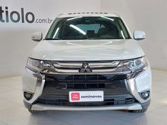 Mitsubishi OUTLANDER 2.2 4X4 16V DIESEL 4P AUTOMÁTICO 2017/2018 BETIOLO NOVOS E SEMINOVOS LAJEADO / Carros no Vale