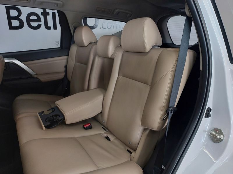 Mitsubishi PAJERO SPORT 2.4 16V MIVEC TURBO DIESEL HPE-S AWD AUTOMÁTICO 2022/2023 BETIOLO NOVOS E SEMINOVOS LAJEADO / Carros no Vale
