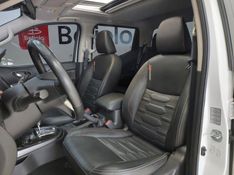 Nissan FRONTIER 2.3 16V TURBO DIESEL PRO4X CD 4X4 AUTOMÁTICO 2022/2023 BETIOLO NOVOS E SEMINOVOS LAJEADO / Carros no Vale