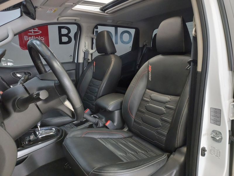 Nissan FRONTIER 2.3 16V TURBO DIESEL PRO4X CD 4X4 AUTOMÁTICO 2022/2023 BETIOLO NOVOS E SEMINOVOS LAJEADO / Carros no Vale