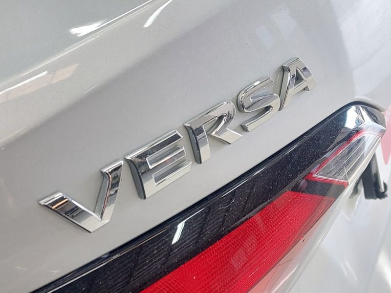 Nissan VERSA 1.6 16V FLEX ADVANCE XTRONIC 2020/2021 BETIOLO NOVOS E SEMINOVOS LAJEADO / Carros no Vale