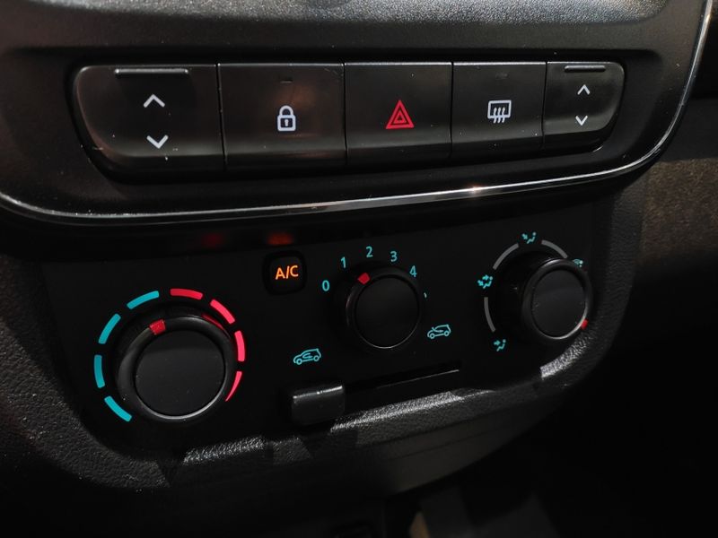 Renault KWID 1.0 12V SCE FLEX ZEN MANUAL 2022/2023 BETIOLO NOVOS E SEMINOVOS LAJEADO / Carros no Vale