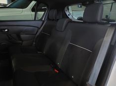 Renault STEPWAY 1.6 16V SCE FLEX ZEN MANUAL 2022/2023 BETIOLO NOVOS E SEMINOVOS LAJEADO / Carros no Vale
