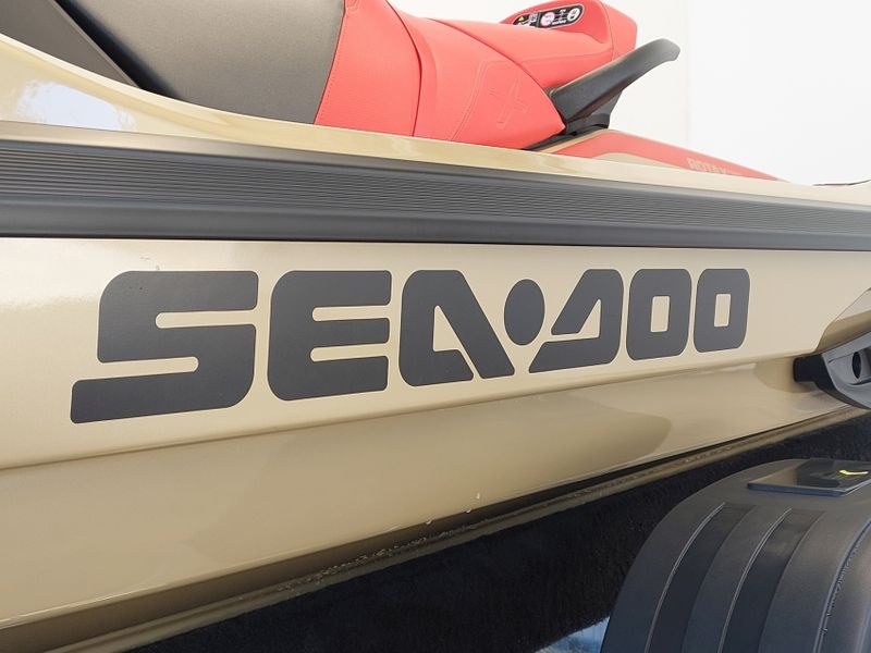 Sea Doo RXT-X 325 325 2024/2024 BETIOLO NOVOS E SEMINOVOS LAJEADO / Carros no Vale