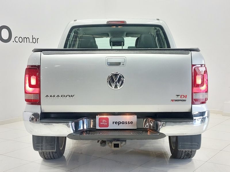 Volkswagen AMAROK 2.0 HIGHLINE 4X4 CD 16V TURBO INTERCOOLER DIESEL 4P AUTOMÁTICO 2018/2018 BETIOLO NOVOS E SEMINOVOS LAJEADO / Carros no Vale