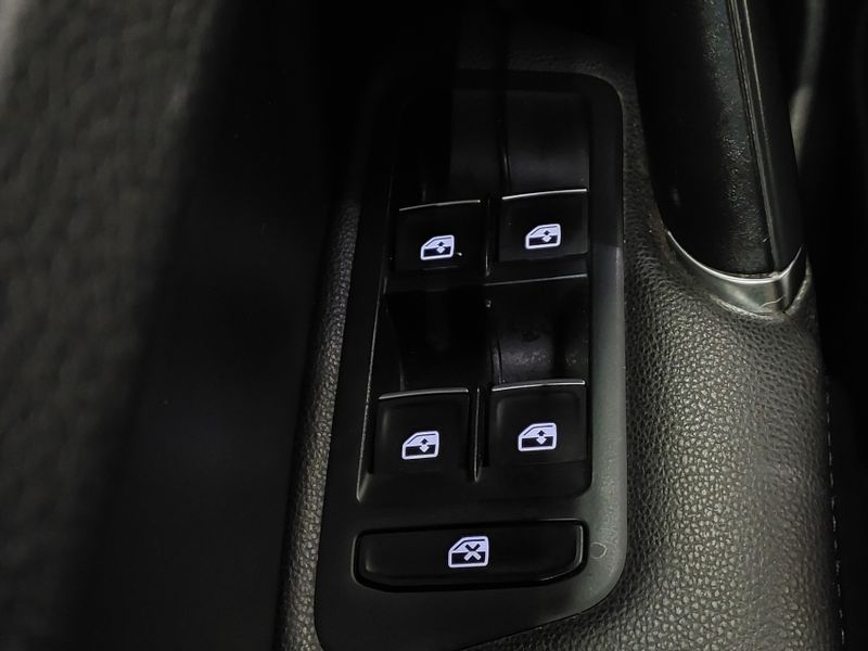 Volkswagen GOLF 1.4 TSI VARIANT HIGHLINE 16V GASOLINA 4P AUTOMÁTICO 2016/2016 BETIOLO NOVOS E SEMINOVOS LAJEADO / Carros no Vale