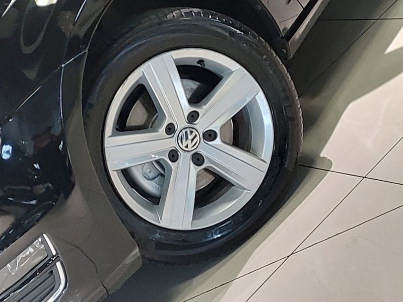 Volkswagen GOLF 1.4 TSI VARIANT HIGHLINE 16V GASOLINA 4P AUTOMÁTICO 2016/2016 BETIOLO NOVOS E SEMINOVOS LAJEADO / Carros no Vale