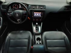 Volkswagen JETTA 2.0 COMFORTLINE FLEX 4P TIPTRONIC 2014/2014 BETIOLO NOVOS E SEMINOVOS LAJEADO / Carros no Vale