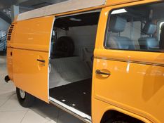 Volkswagen KOMBI 1.4 MI FURGÃO 8V FLEX 3P MANUAL 2005/2006 BETIOLO NOVOS E SEMINOVOS LAJEADO / Carros no Vale