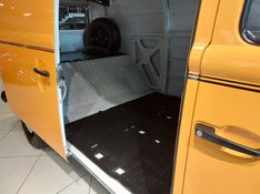Volkswagen KOMBI 1.4 MI FURGÃO 8V FLEX 3P MANUAL 2005/2006 BETIOLO NOVOS E SEMINOVOS LAJEADO / Carros no Vale