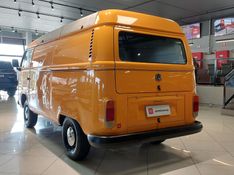 Volkswagen KOMBI 1.4 MI FURGÃO 8V FLEX 3P MANUAL 2005/2006 BETIOLO NOVOS E SEMINOVOS LAJEADO / Carros no Vale