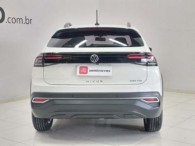 Volkswagen NIVUS 1.0 200 TSI TOTAL FLEX COMFORTLINE AUTOMÁTICO 2023/2023 BETIOLO NOVOS E SEMINOVOS LAJEADO / Carros no Vale