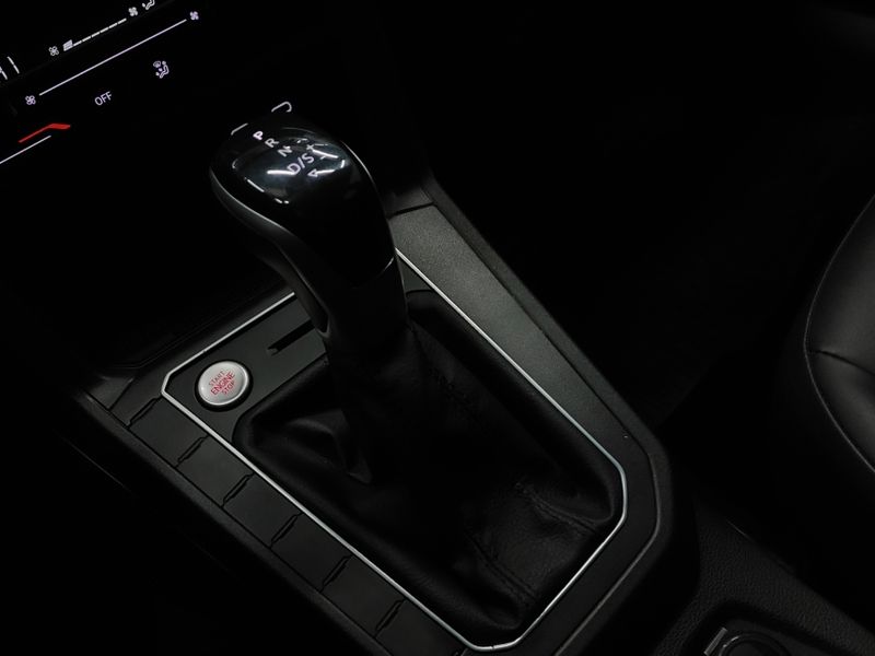 Volkswagen POLO 1.0 170 TSI HIGHLINE AUTOMÁTICO 2023/2024 BETIOLO NOVOS E SEMINOVOS LAJEADO / Carros no Vale