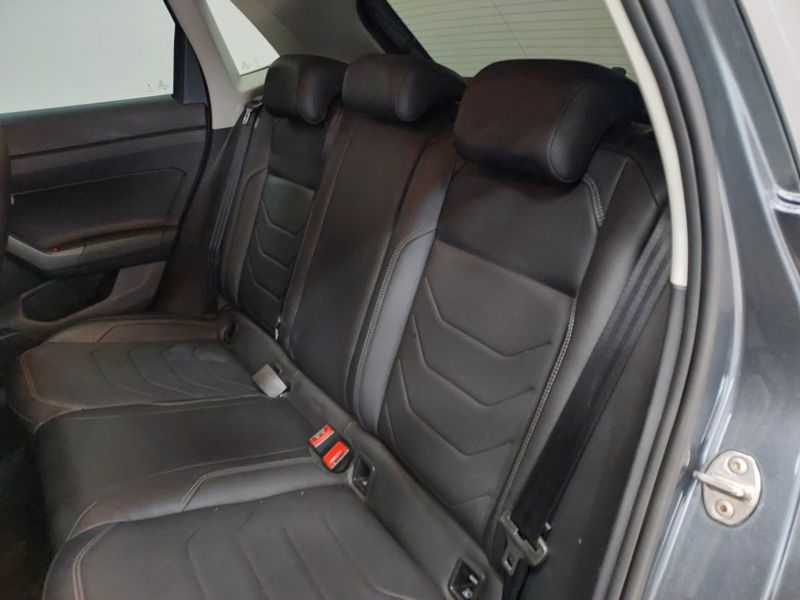Volkswagen POLO 1.0 170 TSI HIGHLINE AUTOMÁTICO 2023/2024 BETIOLO NOVOS E SEMINOVOS LAJEADO / Carros no Vale