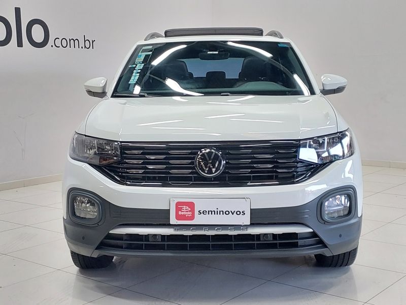 Volkswagen T-CROSS 1.0 200 TSI TOTAL FLEX COMFORTLINE AUTOMÁTICO 2024/2024 BETIOLO NOVOS E SEMINOVOS LAJEADO / Carros no Vale