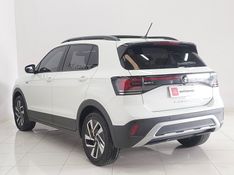 Volkswagen T-CROSS 1.0 200 TSI TOTAL FLEX COMFORTLINE AUTOMÁTICO 2024/2025 BETIOLO NOVOS E SEMINOVOS LAJEADO / Carros no Vale