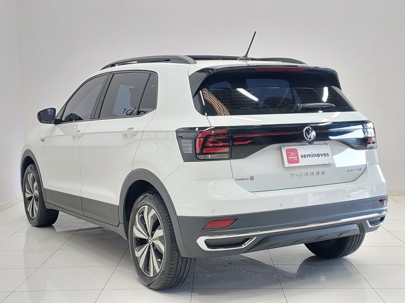 Volkswagen T-CROSS 1.0 200 TSI TOTAL FLEX COMFORTLINE AUTOMÁTICO 2024/2024 BETIOLO NOVOS E SEMINOVOS LAJEADO / Carros no Vale