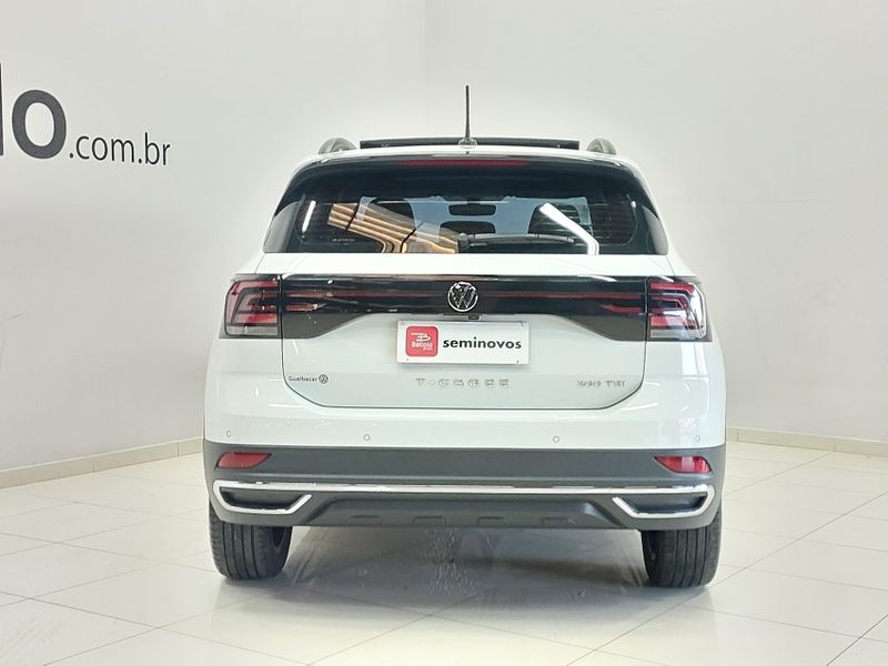 Volkswagen T-CROSS 1.0 200 TSI TOTAL FLEX COMFORTLINE AUTOMÁTICO 2024/2024 BETIOLO NOVOS E SEMINOVOS LAJEADO / Carros no Vale