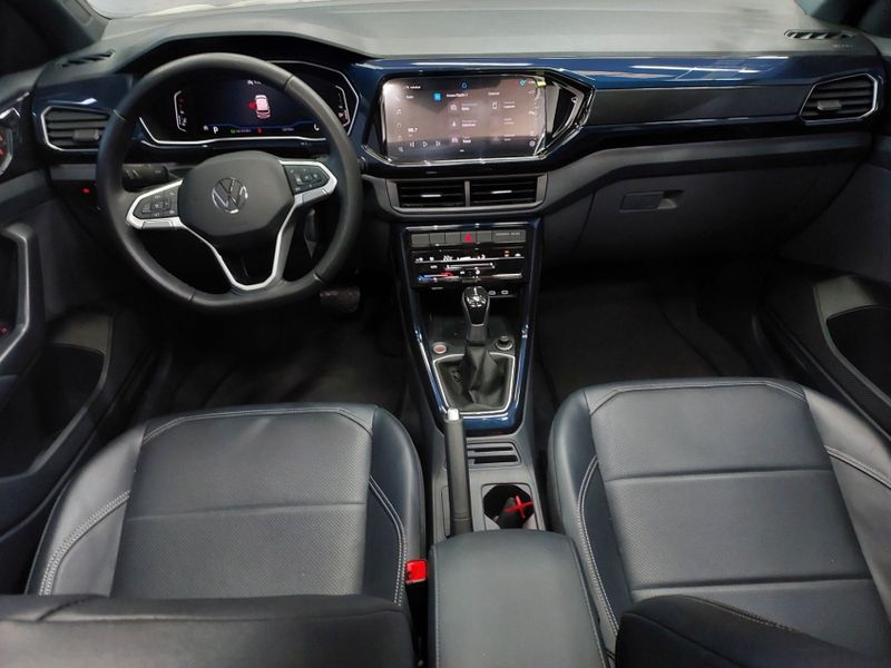 Volkswagen T-CROSS 1.0 200 TSI TOTAL FLEX COMFORTLINE AUTOMÁTICO 2024/2024 BETIOLO NOVOS E SEMINOVOS LAJEADO / Carros no Vale