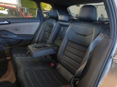 Volkswagen TAOS 1.4 250 TSI TOTAL FLEX HIGHLINE AUTOMÁTICO 2022/2022 BETIOLO NOVOS E SEMINOVOS LAJEADO / Carros no Vale