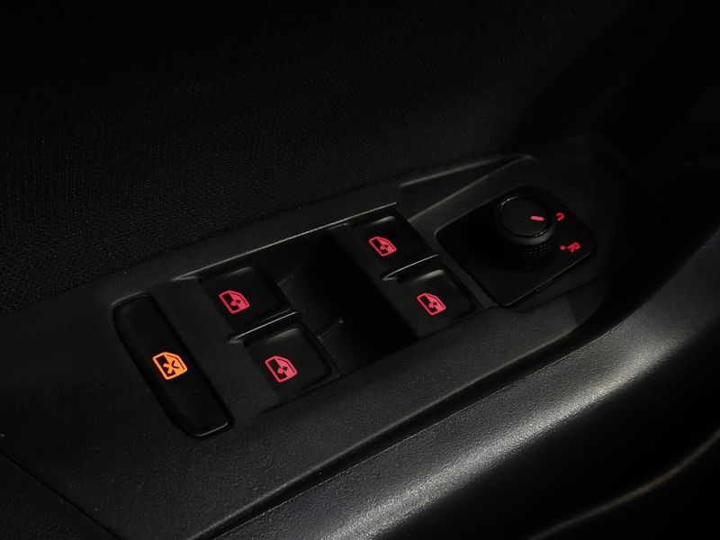 Volkswagen VIRTUS 1.0 200 TSI COMFORTLINE AUTOMÁTICO 2023/2024 BETIOLO NOVOS E SEMINOVOS LAJEADO / Carros no Vale