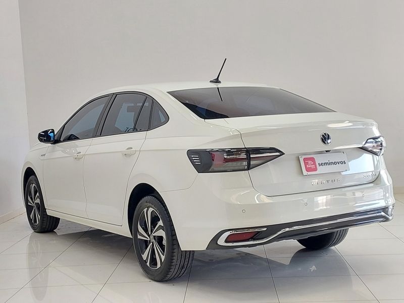 Volkswagen VIRTUS 1.0 200 TSI COMFORTLINE AUTOMÁTICO 2023/2024 BETIOLO NOVOS E SEMINOVOS LAJEADO / Carros no Vale