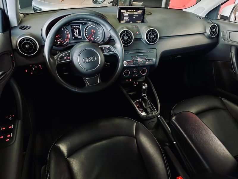 Audi A1 1.4 TFSI SPORTBACK ATTRACTION 16V 122CV GASOLINA 4P S-TRONIC 2018/2018 CASTELLAN E TOMAZONI MOTORS CAXIAS DO SUL / Carros no Vale
