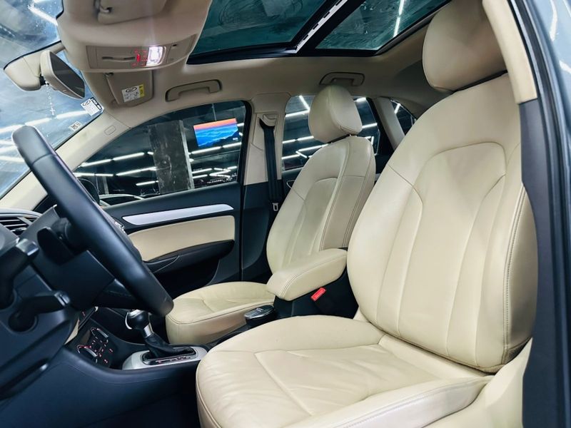 Audi Q3 1.4 TFSI AMBIENTE GASOLINA 4P S TRONIC 2015/2016 CASTELLAN E TOMAZONI MOTORS CAXIAS DO SUL / Carros no Vale