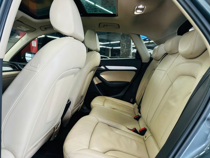 Audi Q3 1.4 TFSI AMBIENTE GASOLINA 4P S TRONIC 2015/2016 CASTELLAN E TOMAZONI MOTORS CAXIAS DO SUL / Carros no Vale