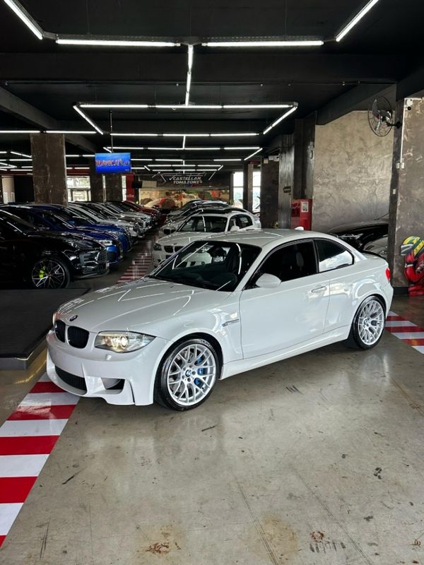BMW 1 M 3.0 COUPÉ 24V GASOLINA BI-TURBO 2P MANUAL 2012/2012 CASTELLAN E TOMAZONI MOTORS CAXIAS DO SUL / Carros no Vale