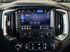 Chevrolet S10 2.8 16V TURBO DIESEL HIGH COUNTRY CD 4X4 AUTOMÁTICO 2023/2023 CASTELLAN E TOMAZONI MOTORS CAXIAS DO SUL / Carros no Vale