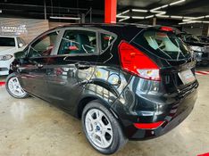Ford FIESTA 1.6 SEL HATCH 16V FLEX 4P POWERSHIFT 2017/2017 CASTELLAN E TOMAZONI MOTORS CAXIAS DO SUL / Carros no Vale
