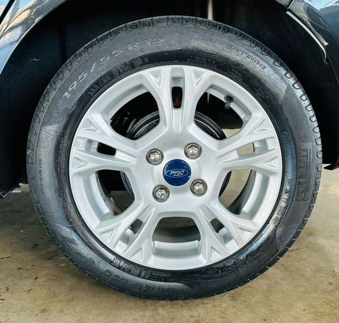 Ford FIESTA 1.6 SEL HATCH 16V FLEX 4P POWERSHIFT 2017/2017 CASTELLAN E TOMAZONI MOTORS CAXIAS DO SUL / Carros no Vale