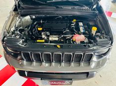 JEEP RENEGADE 1.3 T270 TURBO FLEX S 4X4 AT9 2024/2024 CASTELLAN E TOMAZONI MOTORS CAXIAS DO SUL / Carros no Vale