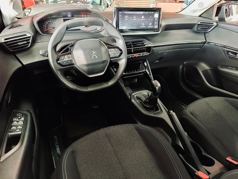 Peugeot 208 1.0 FIREFLY FLEX STYLE MANUAL 2022/2023 CASTELLAN E TOMAZONI MOTORS CAXIAS DO SUL / Carros no Vale