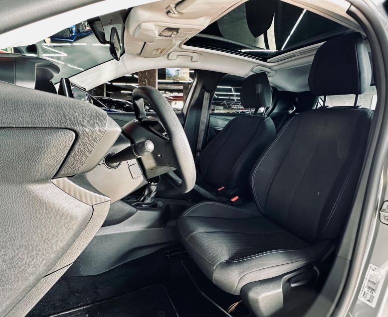 Peugeot 208 1.0 FIREFLY FLEX STYLE MANUAL 2022/2023 CASTELLAN E TOMAZONI MOTORS CAXIAS DO SUL / Carros no Vale