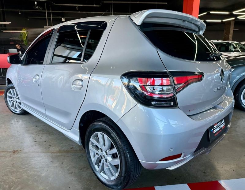 Renault SANDERO 1.0 12V SCE FLEX GT LINE MANUAL 2022/2022 CASTELLAN E TOMAZONI MOTORS CAXIAS DO SUL / Carros no Vale