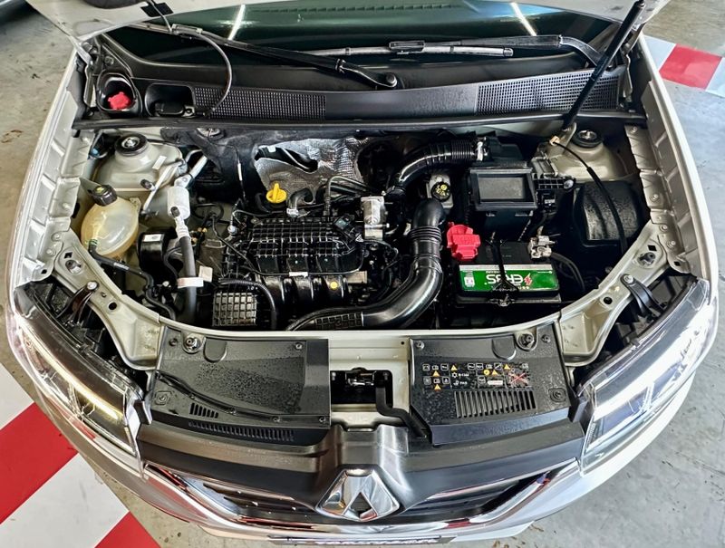 Renault SANDERO 1.0 12V SCE FLEX GT LINE MANUAL 2022/2022 CASTELLAN E TOMAZONI MOTORS CAXIAS DO SUL / Carros no Vale