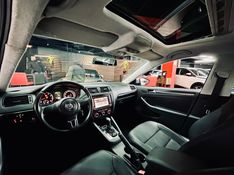 Volkswagen JETTA 2.0 COMFORTLINE FLEX 4P TIPTRONIC 2012/2012 CASTELLAN E TOMAZONI MOTORS CAXIAS DO SUL / Carros no Vale