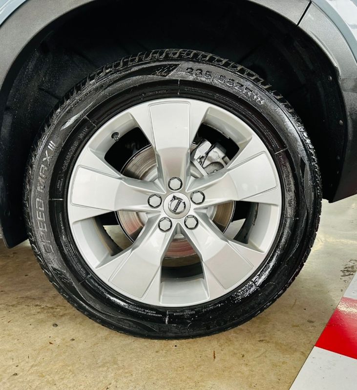 Volvo XC40 2.0 T4 GASOLINA GEARTRONIC 2020/2020 CASTELLAN E TOMAZONI MOTORS CAXIAS DO SUL / Carros no Vale
